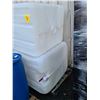 Image 2 : 2 - 1000L FOOD GRADE LIQUID STORAGE CONTAINERS (MISSING BOTH TOP CAPS)