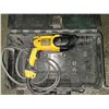 Image 2 : DEWALT D25012 ELECTRIC HEAVY DUTY ROTARY HAMMER DRILL IN HARD CASE