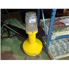 Image 1 : YELLOW INDUSTRIAL WOBBLE JOBSITE LIGHT