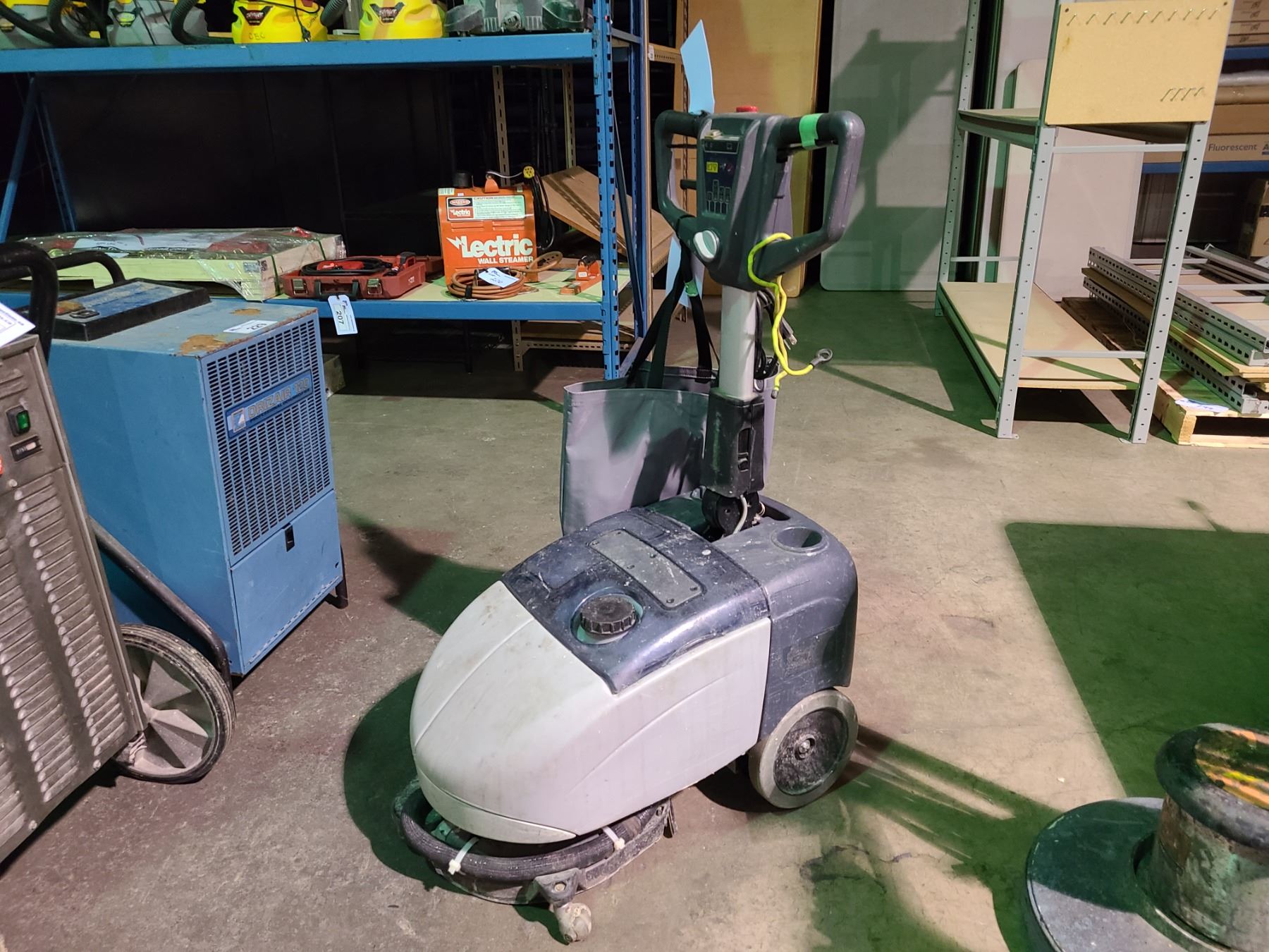 ADVANCED SC351 COMMERCIAL FOLDING WALK BEHIND FLOOR SCRUBBER / DRYER ...