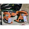 Image 2 : 2 BLACK AND DECKER ELECTRIC LEAF BLOWER AND 1 TORO ELECTRIC LEAF BLOWER