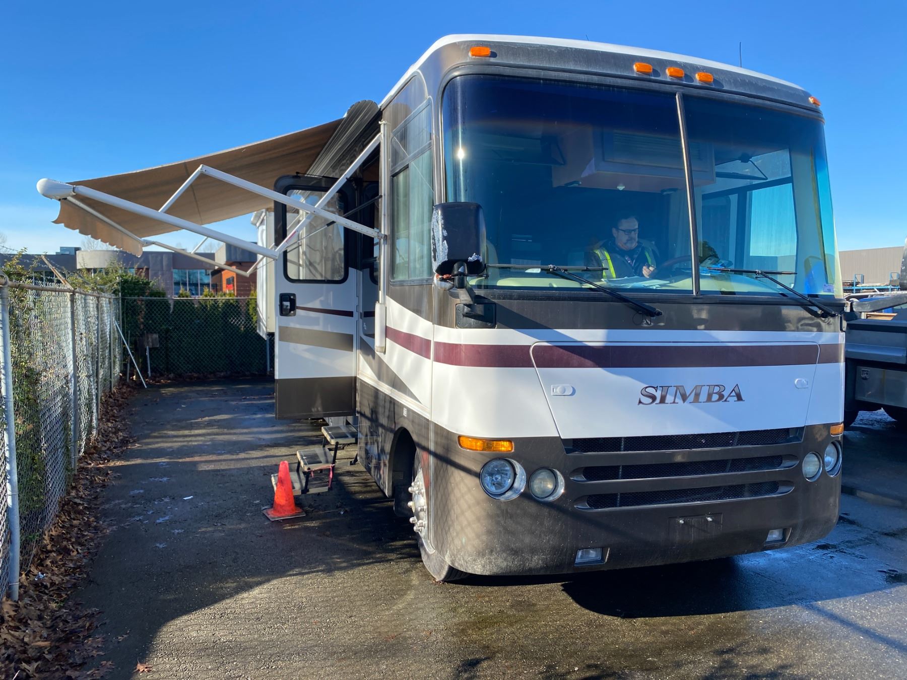 Simba Rv 2004 SAFARI SIMBA, CLASS A MOTORHOME, 37PCT, BROWN & WHITE, VIN ...