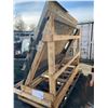 Image 2 : TOMMY GATE 89A RAILGATE IN GOOD WORKING ORDER WITH A 2,000 LB. LIFT CAPACITY AND ALUMINUM PLATFORM