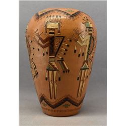 NAVAJO INDIAN POTTERY VASE