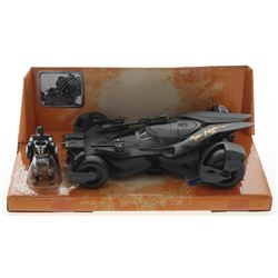 BEN AFFLECK SIGNED METALS DIE-CAST JUSTICE LEAGUE BATMOBILE & BATMAN FIGURE (BAS)