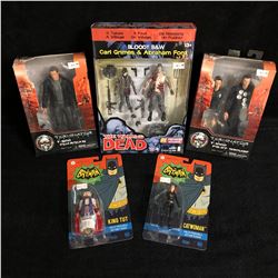 TOY FIGURES LOT (BATMAN, THE WALKING DEAD...)