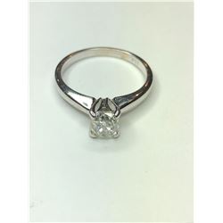 18K White Gold Diamond Engagement Ring