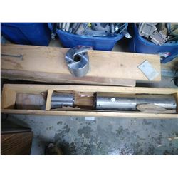 Couteaux pour planeur, jamais utilisés, lames droites interchangeables. Bore 40mm. Shaft d'acier.