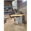 Image 3 : BandSaw 550V with hydraulic feeder, Blade Welder, variable speed, Table 27" x 34" to cut 14" x 24"