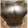 Image 2 : 1700'S ARMORED BREAST PLATE