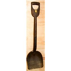 ANTIQUE WOOD D-HANDLED RAILROAD COAL SHOVEL