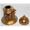 Image 1 : BRASS ORNAMENTAL 3 DOG DESK TOP INK WELL