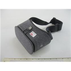 PAIR OF 3D GOGGLES