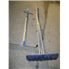 Image 1 : ROOF SNOW SCOOP AND 2 SQUEEGIES