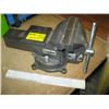 Image 1 : 6" MAXIMUM SWIVEL BENCH VICE