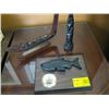 Image 1 : CARVED BOAT, TOTEM POLE & SALMON PLAQUE