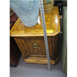 SINGLE DOOR END TABLE