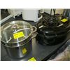 Image 2 : ROASTING PAN & A DOUBLE BOILER STEAMER & A PAPER TOWEL HOLDER