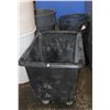Image 1 : LOT OF ASSORTED GARBAGE CANS & WASTE BINS