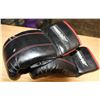 Image 1 : PAIR OF LIFE FITNESS KICK BOXING GLOVES