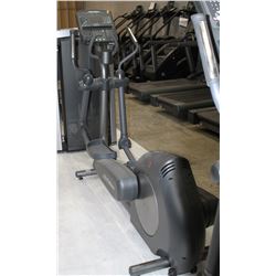 LIFE FITNESS ELIPTICAL MACHINE MODEL #CLSX
