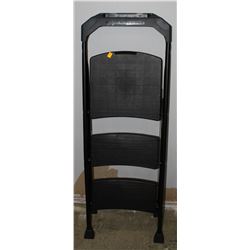 GORILLA 3 STEP LADDER