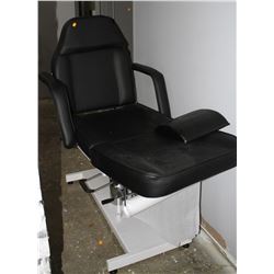 HYDRAULIC LIFT ADJUSTABLE ESTETICS CHAIR, HAS FACE