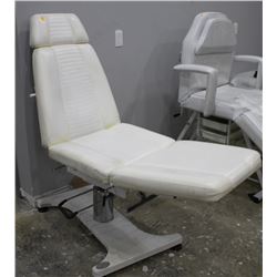 HYDRAULIC LIFT ADJUSTABLE ESTETICS CHAIR