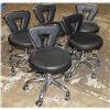 Image 1 : LOT OF 5 SHORT ROLLING HYDRAULIC STOOLS WITH BACK