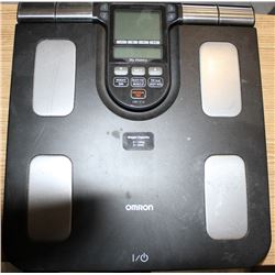 OMRON WEIGH SCALE