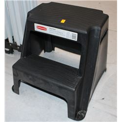 RUBBERMAID 2 STEP ANIT-SLIP STOOL