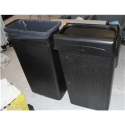 LOT OF 4 WASTE BINS, 2 WITH LIDS