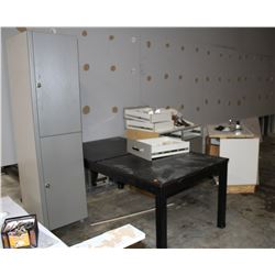 TABLE WITH 2 LOWER CABINETS & BATHROOM SINK