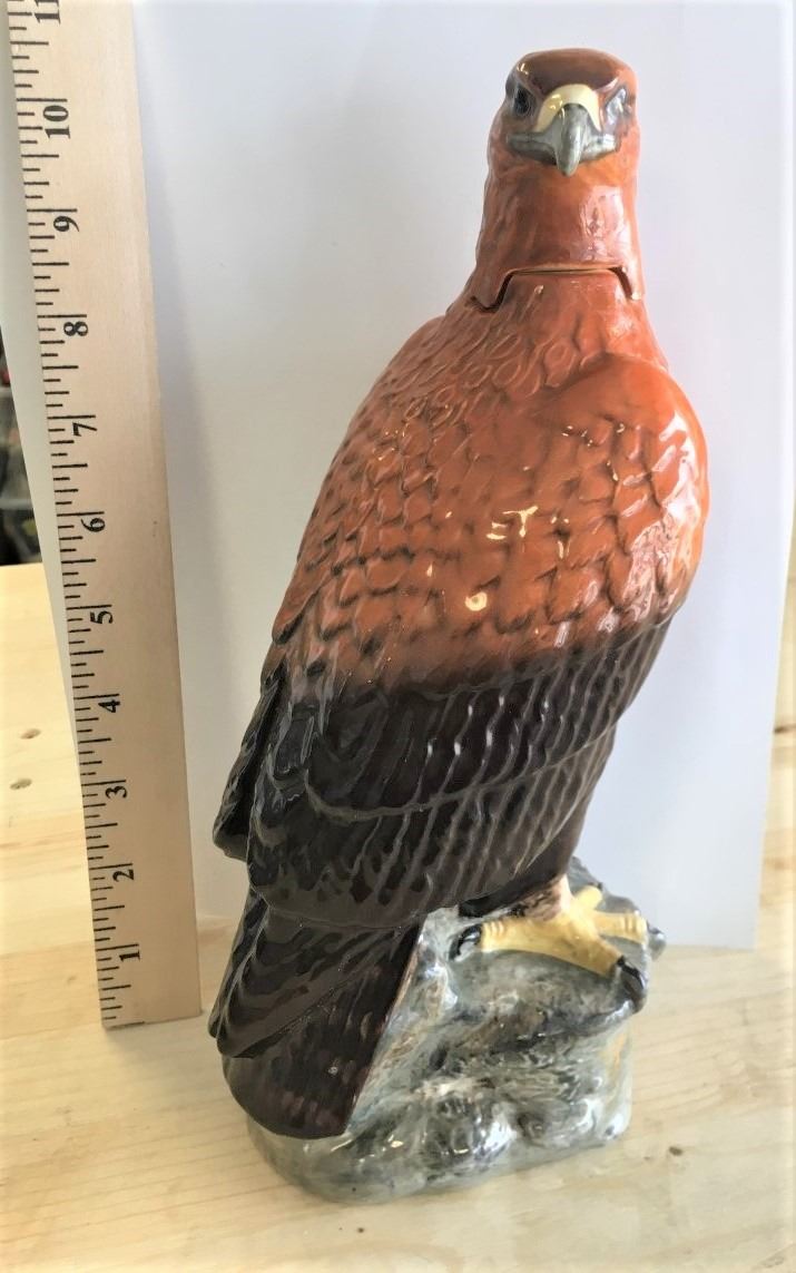 Beswick golden eagle decanter with lid Beneagles Scotch Whisky from