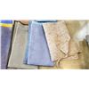 Image 3 : 12 MOVING BLANKETS