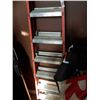 Image 3 : 8 FOOT FIBERGLASS A FRAME LADDER