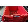 Image 4 : 6 STORAGE TOTES WITH BUILT IN LIDS