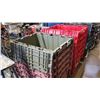 Image 2 : 6 STORAGE TOTES WITH BUILT IN LIDS