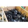 Image 2 : BOX OF GRID WALL HOOKS