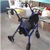 Image 2 : HUGO FOLDING WALKER