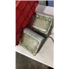 Image 2 : TOTE OF OUTDOOR LIGHTS