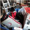 Image 2 : TOTE OF SNOW BOARD BOOTS
