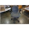 Image 1 : GREY ROLLING GAS LIFT OFFICE CHAIR AND POOL CUE