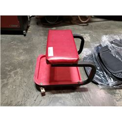 ROLLING RED SHOP STOOL