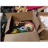 Image 2 : LOT OF XMAS DECOR, CHRISTMAS TABLE CLOTHS, ORNAMENTS AND KITCHEN ITEMS
