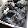 Image 3 : LARGE LOT OF VARIOUS XBOX AND PLAYSTATION CONTROLLERS
