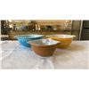 Image 3 : LOT OF COLORED PYREX MIXING BOWLS