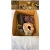 Image 2 : TRAY OF SEMI PRECIOUS STONES