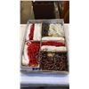 Image 2 : TRAY OF NECKLACES