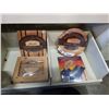 Image 1 : LOT OF NEW ULU KNIVES WITH CUTTING BOARDS